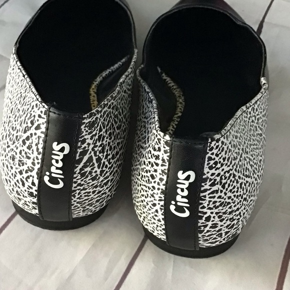 Circus by Sam Edelman Women's Flats Ellissa Pointed Toe Shoes Black/White Sz 8M - Picture 12 of 12